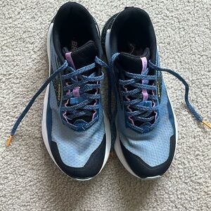 Brooks Catamount 2 trail running shoes, women’s size 9